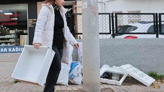 Evde sıkılınca başladı! Hepsini çöpten topluyor... Siparişlere yetişemiyor 'Ek gelir kazanabilirler'