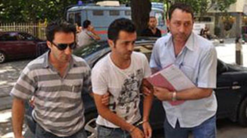 Sevgilisini t&uuml;lbentle boğdu, intihar edemedi!