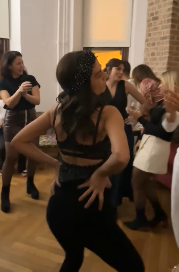 Yıldız Tilbe menajerinin evinde kurtlarını döktü! Dansı sosyal medyanın diline düştü G3