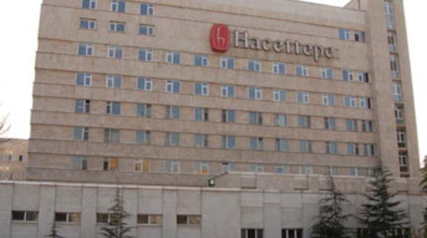 Hacettepe'de 3 g&uuml;nd&uuml;r s&uuml;ren skandal