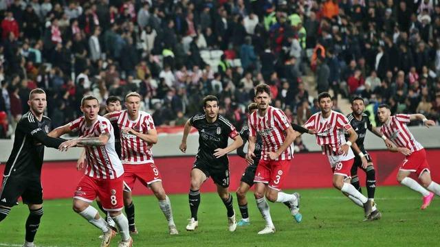 Beşiktaş geriden gelip kazandı, çeyrek final biletini kaptı!
