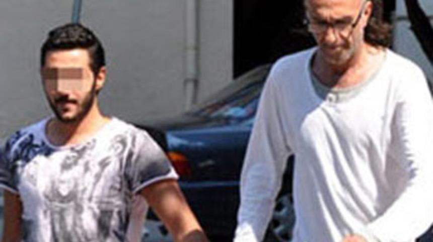 Sahte y&ouml;netmenin tecav&uuml;z oyunu