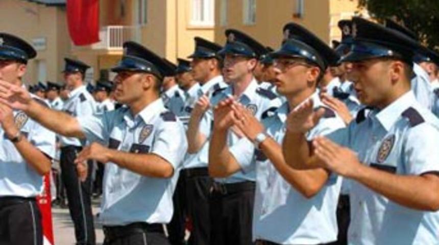 İstiklal Marşı'nı b&ouml;yle okudular