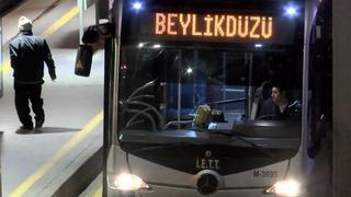 Metrobüs şoförüne metrobüs çarptı! Dehşete düşüren ölüm...