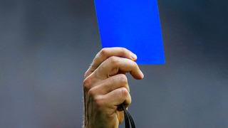 Futbolda mavi kart dönemi başlıyor! Tüm taktikler değişiyor, hakemi aldatmak isteyen oyuncular yandı...