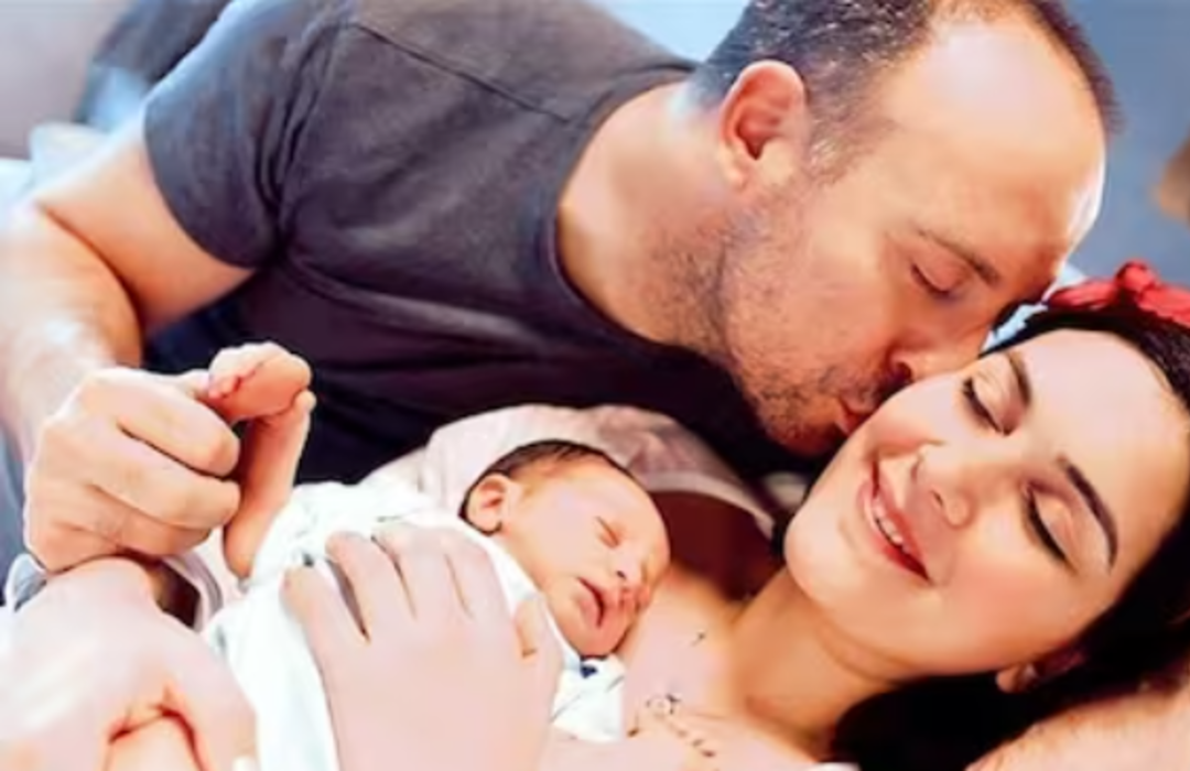 Berg&uuml;zar Korel'in oğlu Ali boyunu ge&ccedil;ti! Doğum paylaşımına beğeni yağdı