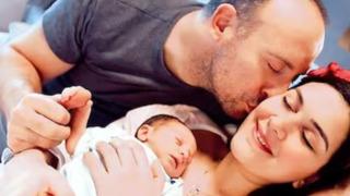 Bergüzar Korel'in oğlu Ali boyunu geçti! Doğum paylaşımına beğeni yağdı