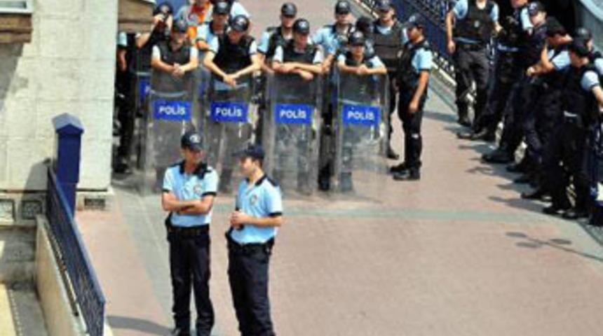 "Gemi ka&ccedil;ırma" eylemi