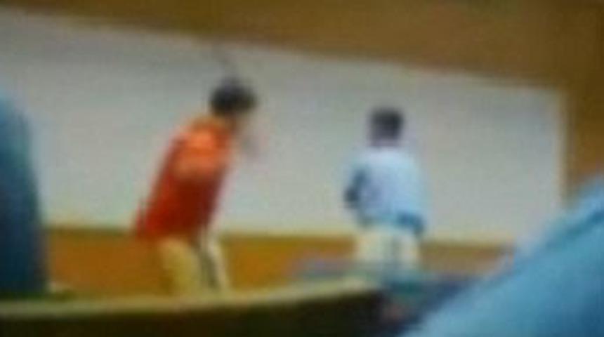 Tayland'da dayak skandalı