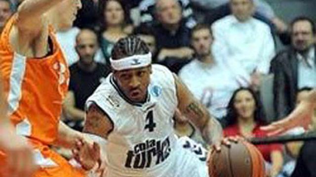 Iverson ilk maçına çıktı