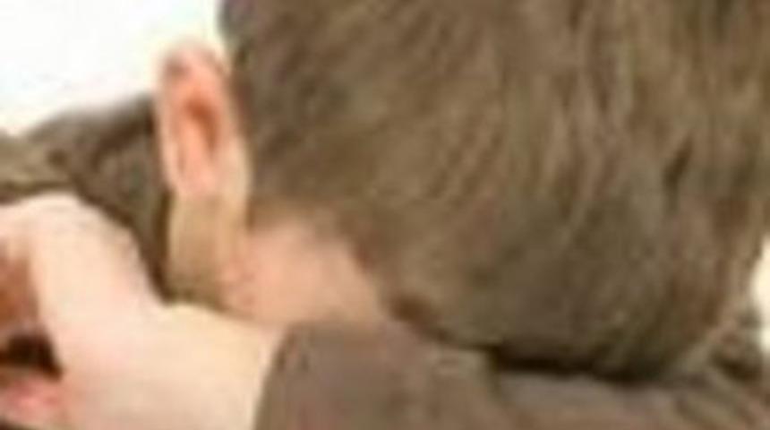 İngiltere'de 1 milyon &ccedil;ocuk istismar edildi!