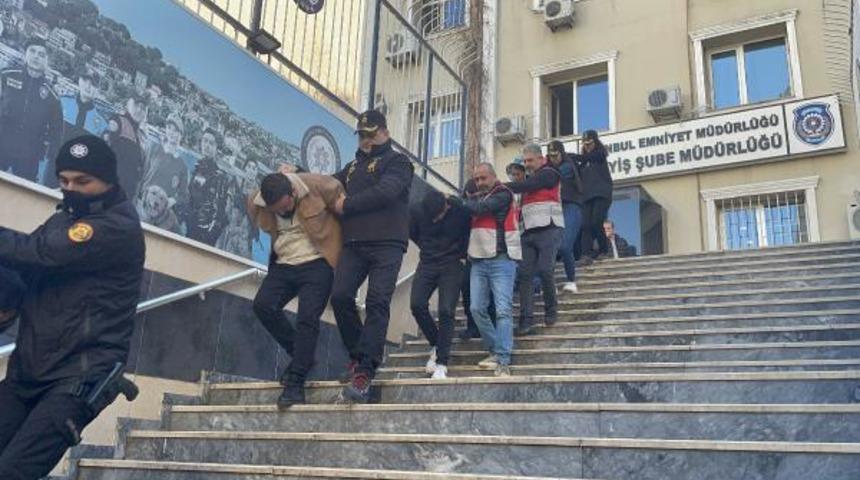 Kilometresi düşürülmüş araçlarla 10 milyon liralık vurgun! Ekspertiz raporu bile almışlar