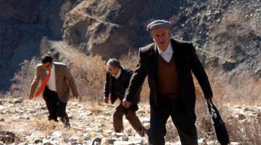 Dağ, taş altın arıyorlar!