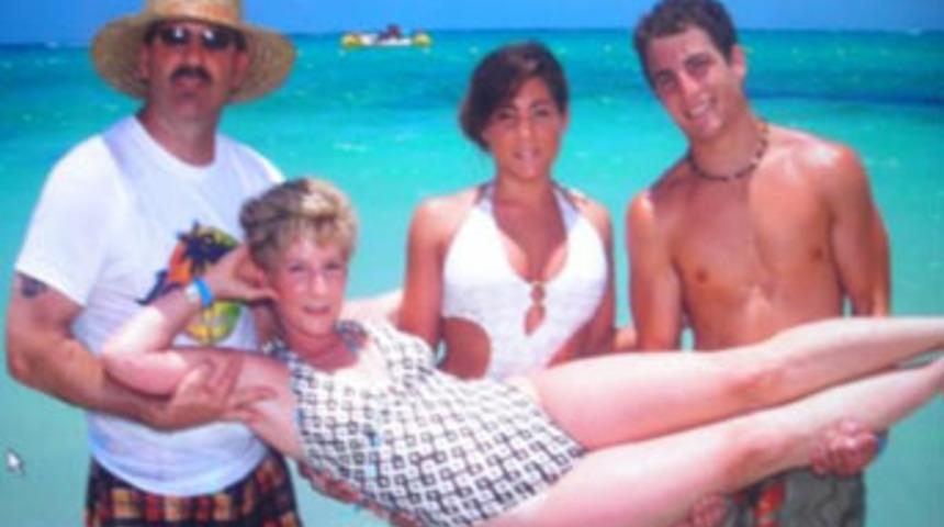 Aile alb&uuml;mlerinden komik kareler