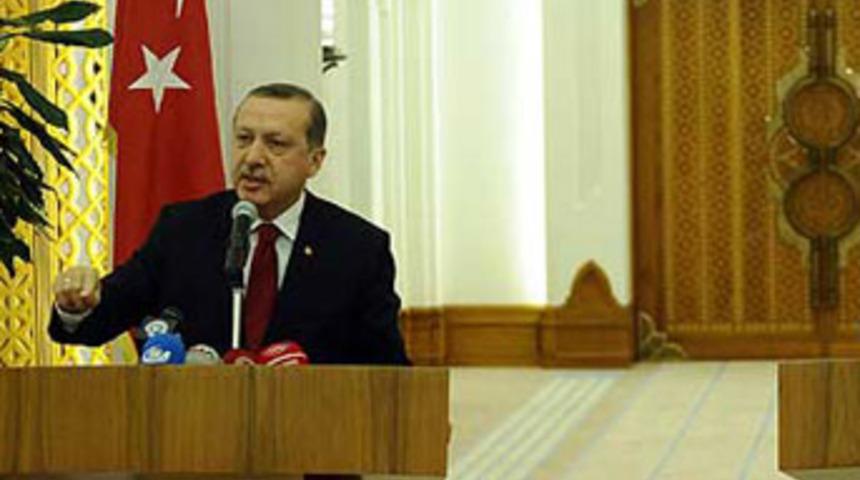 Erdoğan mikrofonun azizliğine uğradı