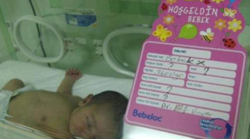 &Uuml;&ccedil; g&uuml;nl&uuml;k bebeği poşetle attılar!