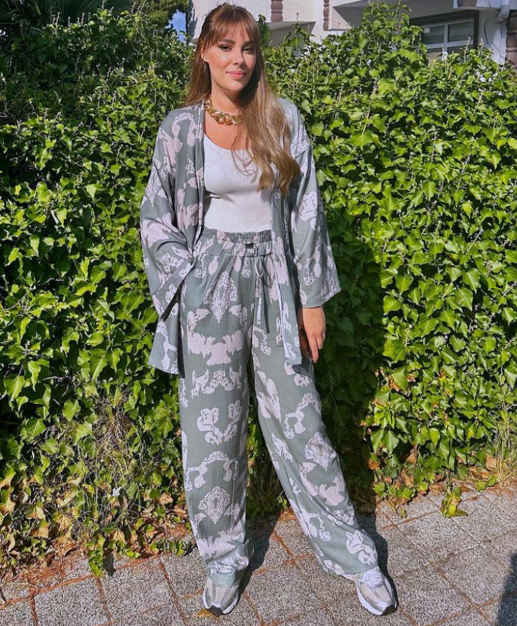 İnci Taneleri dizisindeki "Hatıran Yeter" sahnesi Ferdi Tayfur'un kızını kızdırdı: "İnsan sinir oluyor yani" G4