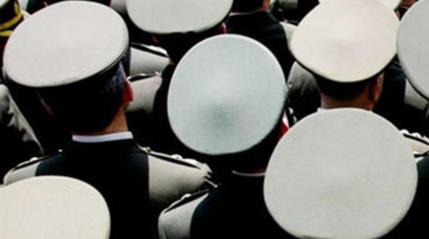 Komutan eşine 616 yıl istendi