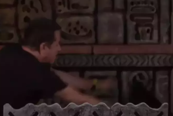 Sandalye fırlatıp, konseyi terk etmişti! Acun Ilıcalı neden bu kadar sinirlendiğini açık açık anlattı! 'Ekranda tamamını gösterseydik...' G2