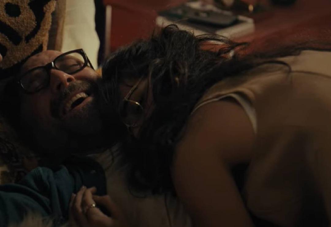 Tuba B&uuml;y&uuml;k&uuml;st&uuml;n ve Halit Ergen&ccedil;'in yatak sahnesi fragmana damga vurdu! Ateşli sahneler &ccedil;ok konuşuldu