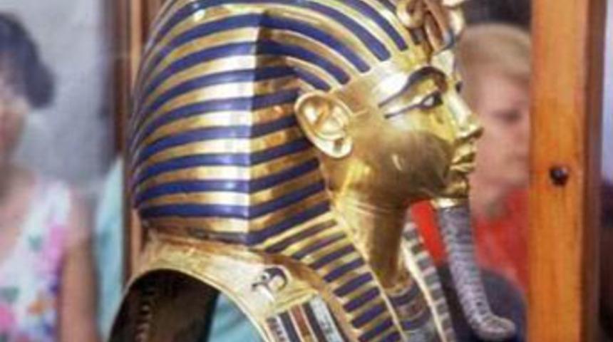 Kahire'da müzeden yağmalanan eserler bulundu