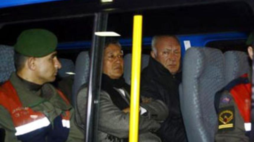 FT:&ldquo;Ordunun azalan prestijine yeni bir darbe&rdquo;