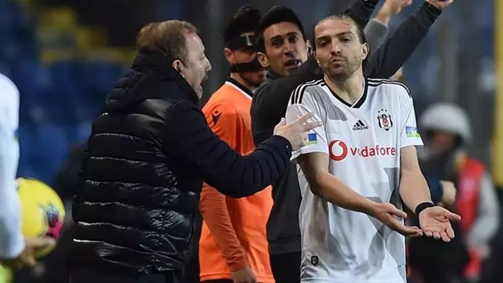 Caner Erkin, Sergen Yalçın, Vitor Pereira ve Ali Koç'u bombaladı! ''Sanırım sol ayaklılara garezi var!, Senin kuracağın kadroyu...'' 728xauto