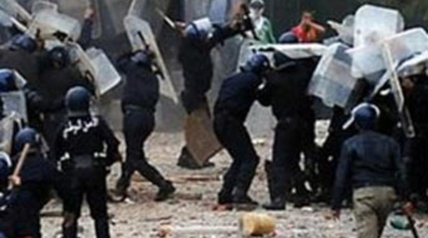 İsyandan ka&ccedil;anlar İstanbul'da