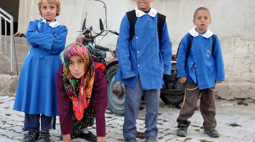 "Anne neden hi&ccedil; b&uuml;y&uuml;m&uuml;yorsunuz?"