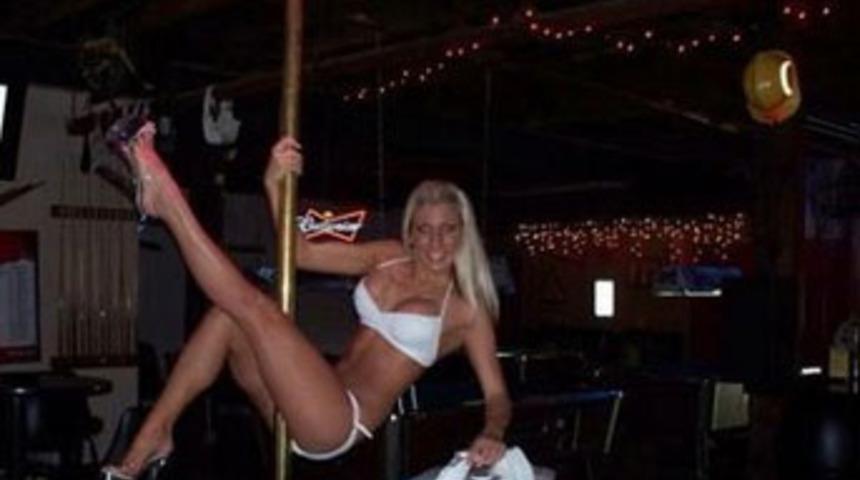 Camiye "Hayır" striptize "Evet"