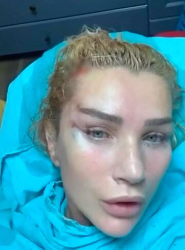 Estetiklere doyamayan Seda Sayan kaslı vücudunu gösterdi!  G3