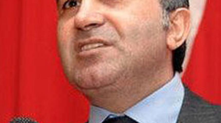 AKP'den eski b&uuml;y&uuml;kel&ccedil;i Edelman'a sert tepki