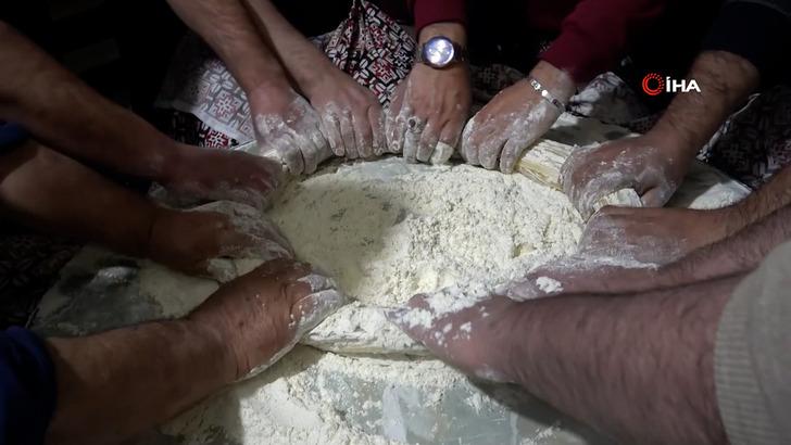 Soğuk kış günlerinin vazgeçilmez lezzeti! Yapımı saatler sürüyor, dakikalar içinde tüketiliyor G4