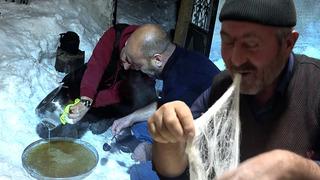 Soğuk kış günlerinin vazgeçilmez lezzeti! Yapımı saatler sürüyor, dakikalar içinde tüketiliyor