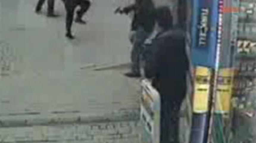 Silahlı saldırı kamerada