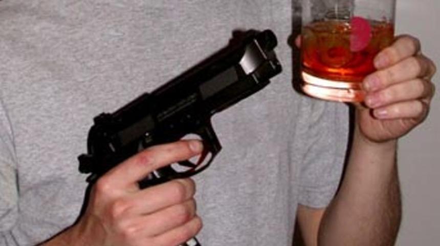 Silah alabilir ama içki içemez!
