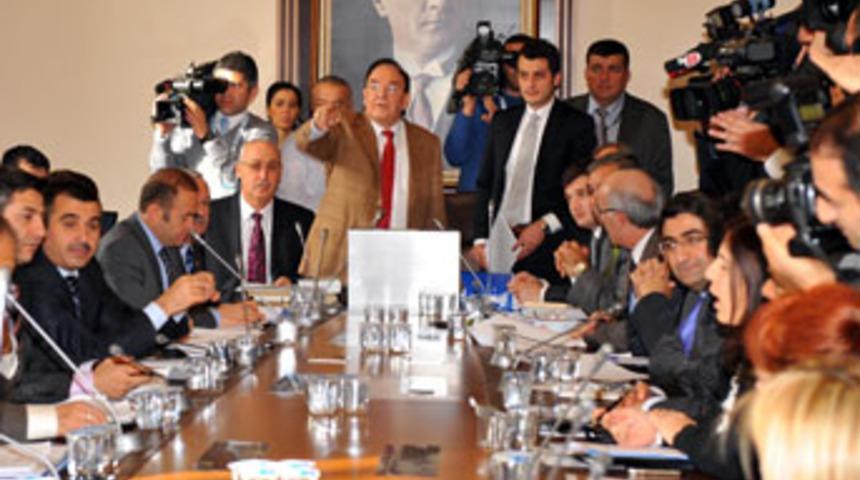 Adalet Komisyonu'nda gerginlik