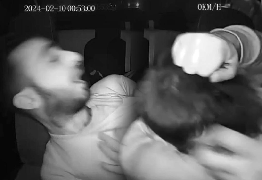 Yer: İzmir! Taksici dehşeti yaşadı: G&ouml;r&uuml;nt&uuml;ler sosyal medyada g&uuml;ndem oldu