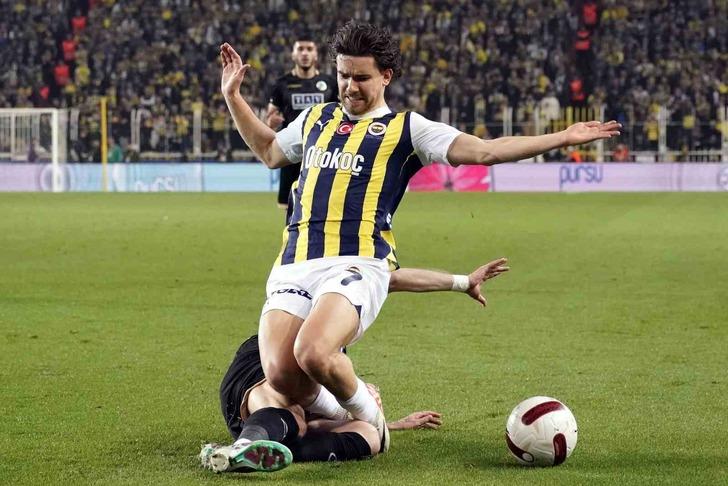 Rıdvan Dilmen'den Fenerbahçe'nin Alanyaspor karşısındaki performansı için olay yaratacak sözler! İsmail Kartal'a demediğini bırakmadı: Kararlarının anlayamadım G5