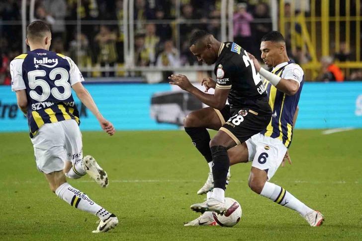 Rıdvan Dilmen'den Fenerbahçe'nin Alanyaspor karşısındaki performansı için olay yaratacak sözler! İsmail Kartal'a demediğini bırakmadı: Kararlarının anlayamadım G4