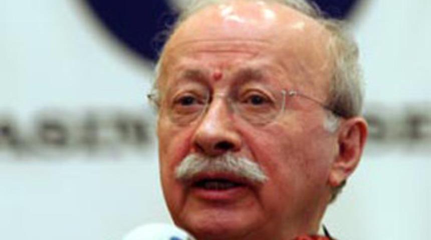 Türbanlı kızlara çok üzülüyormuş