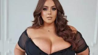 Büyük beden model Olivia Messina Sevgililer Günü iç çamaşırını giyerken 'büyük, cesur ve güzel' olduğunu söylüyor