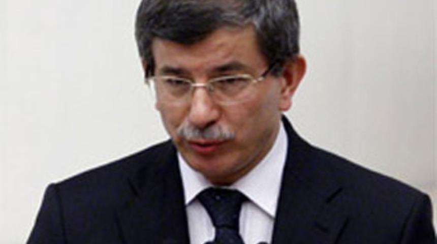 Davutoğlu: Kimse bize şantaj yapamaz