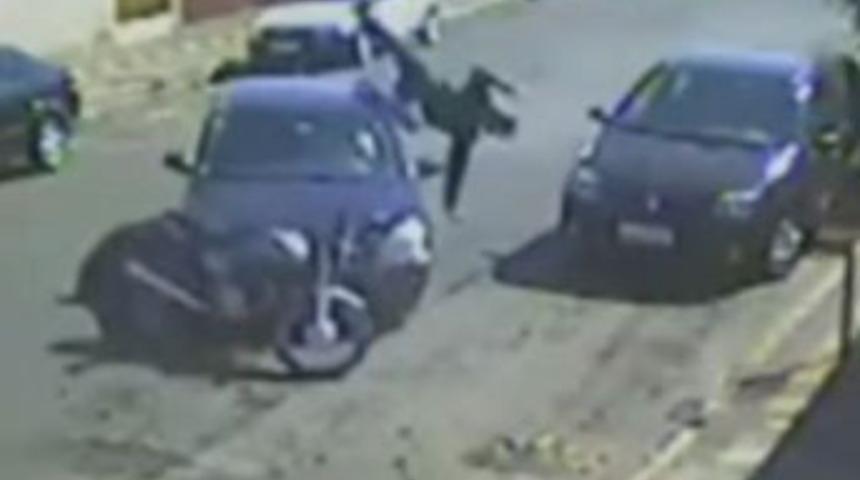 Motosikletli havaya u&ccedil;tu!