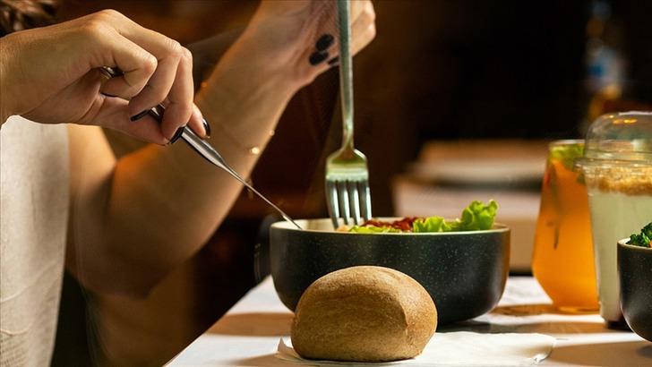 Günde 10 öğün yemek yemeniz gerekebilir! Uzmanlar 'kilo vermeye çalışanlar denemeli' diyerek açıkladı G5