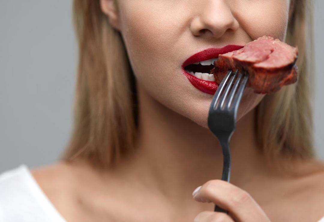 G&uuml;nde 10 &ouml;ğ&uuml;n yemek yemeniz gerekebilir! Uzmanlar 'kilo vermeye &ccedil;alışanlar denemeli' diyerek a&ccedil;ıkladı