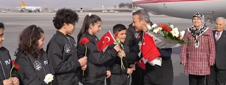 İlk Türk astronot Alper Gezeravcı, yurda döndü!