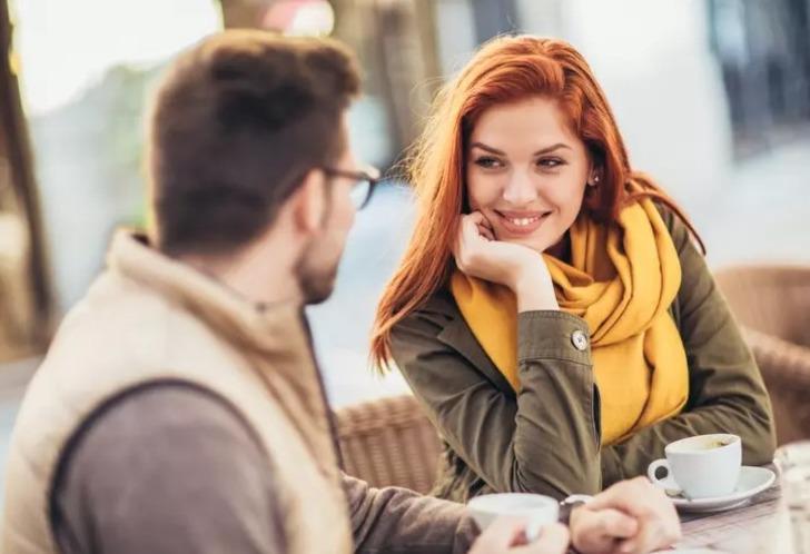 İnsanlara çekici görünmenin bilimsel olarak kanıtlanmış 5 yolu! 2 farklı renk gömlek giydirildi ve sonuçlar inanılmaz G5