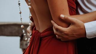 İnsanlara çekici görünmenin bilimsel olarak kanıtlanmış 5 yolu! 2 farklı renk gömlek giydirildi ve sonuçlar inanılmaz