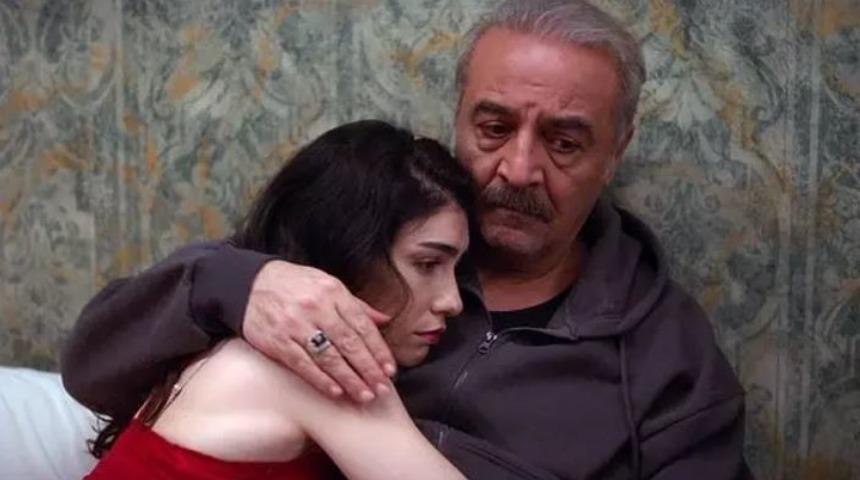 Yılmaz Erdoğan'ın kendisinden 25 yaş küçük sevgilisi bakın kim çıktı! Yılmaz Erdoğan gerçek hayatta Dilber'ini buldu